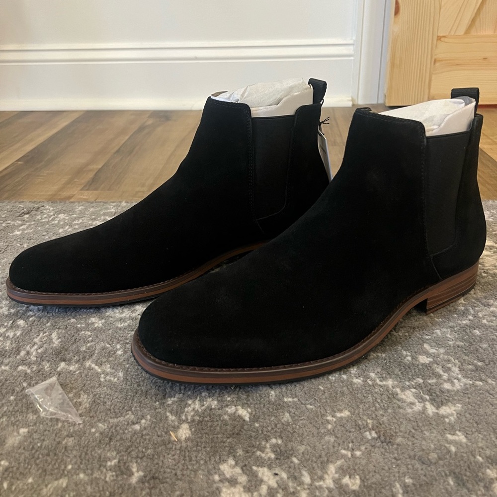 Suede Chelsea boots brand new never worn